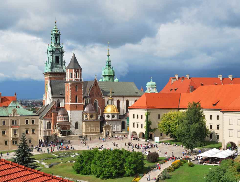 Catholic pilgrimage tour in Krakow, Poland churches, cathedrals, and iconic landmarks. Follow in the footsteps of papal history.